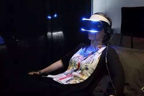 九游：VRAR应用技术将在商业服务领域爆发(图2)