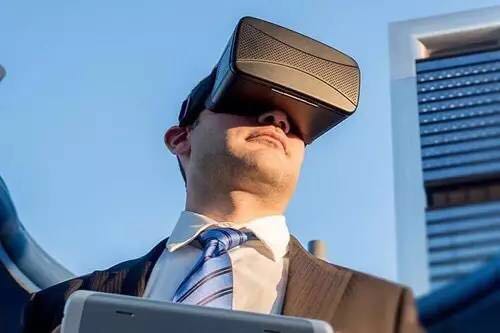 九游：VRAR应用技术将在商业服务领域爆发(图3)