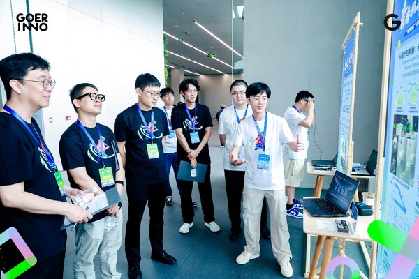 九游娱乐官方网站：创新无界元启未来 ”歌尔杯”第三届高校VRAR挑战赛圆满收官(图3)