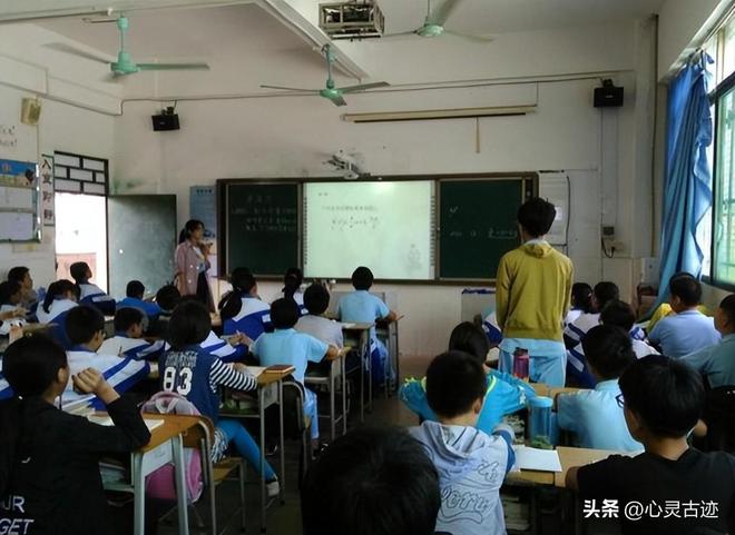 反转！向老师滋水后续监控画面曝光父亲行为被怒骂太恶心人(图3)