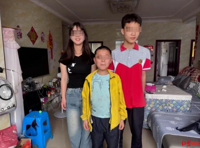 九游app：厦门夫妻车祸去世腹中胎儿被挤压降生！11年后孩子却成了这样…(图11)