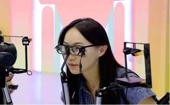 九游手机娱乐：谷东智能如何推动AR终端向大众级普及？(图1)