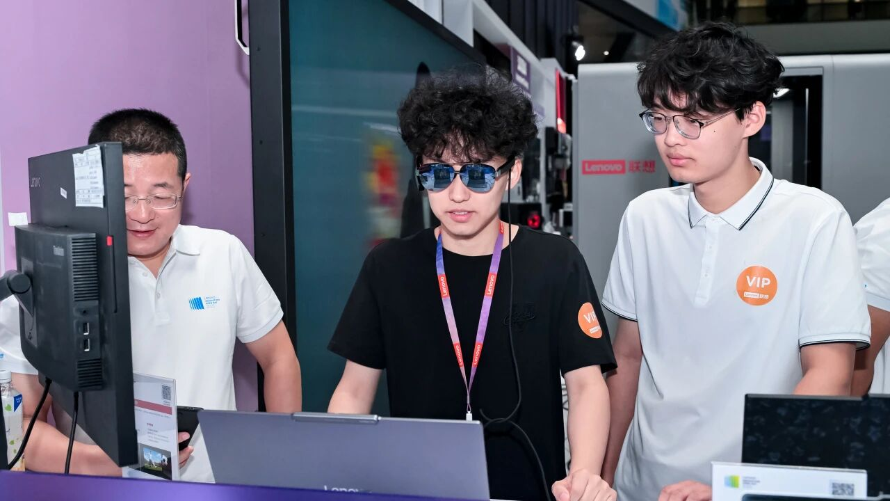 谷歌“回归”掀智能眼镜新浪潮“中国链”站上行业前沿(图2)