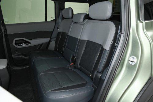 九游app：售价2298万元起？直击坦克400痛处的智趣烈马不止越野特长(图3)