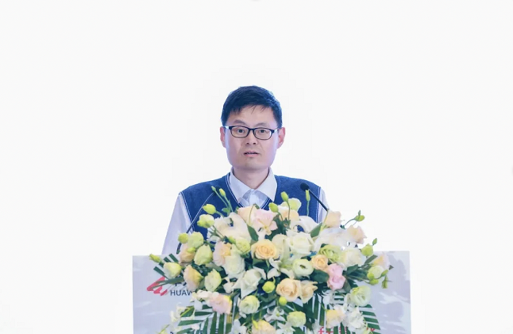 九游app：智启申城共赴新程｜华为坤灵中国行2025上海站助力中小企业智能化跃升